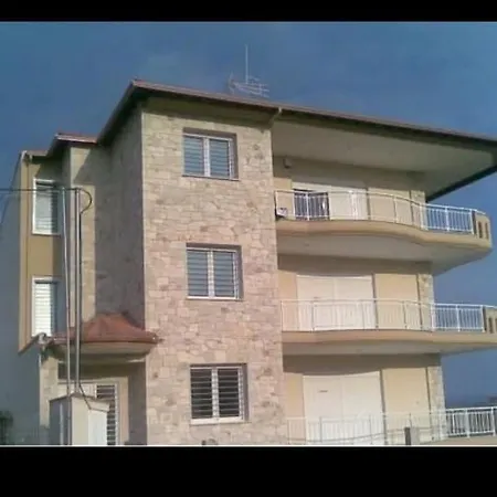 Dream Apartment Flogita